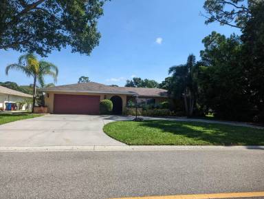 Main picture of 5409 Palm Aire Dr