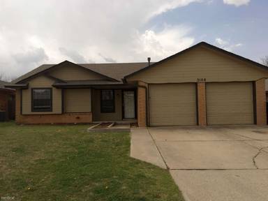 Main picture of 3120 SW 94th St
