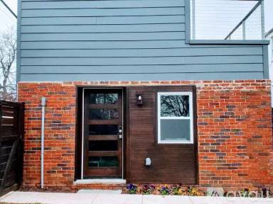 Main picture of 4300 10th St NE