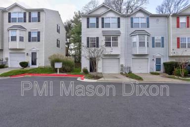 Main picture of 8849 Goose Landing Cir