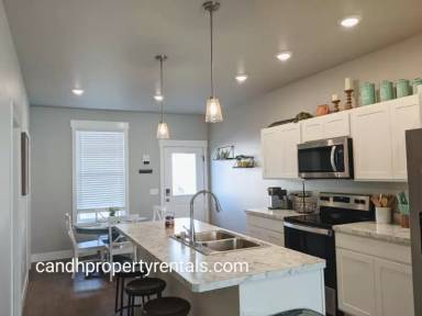 Main picture of 6157 Farmstead Ave