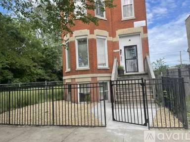 Main picture of 4720 S Wabash Ave