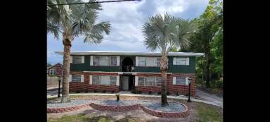 Main picture of 220 W Howry Ave