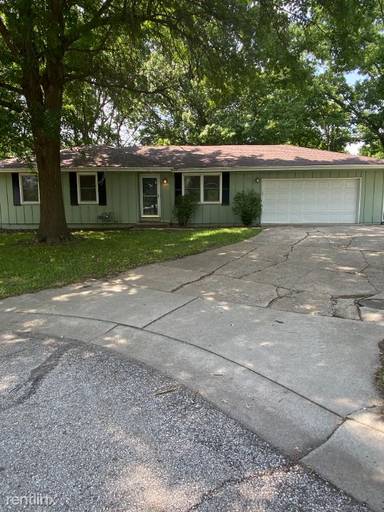 Main picture of 399 SW 11th St