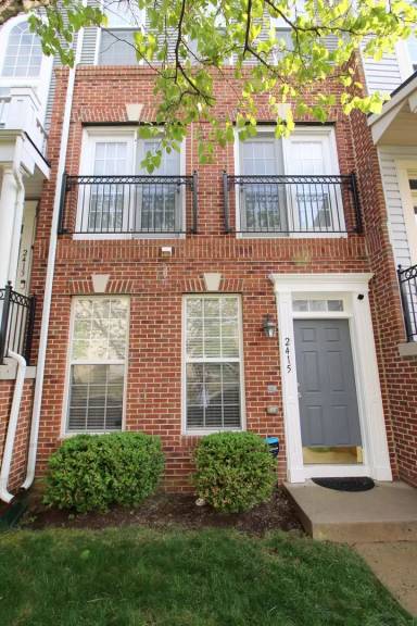 Main picture of 2415 Rainswood Ln