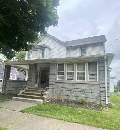 Main picture of 50 S Walnut St