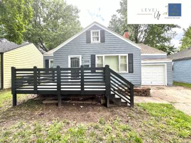 Main picture of 7208 Lydia Ave