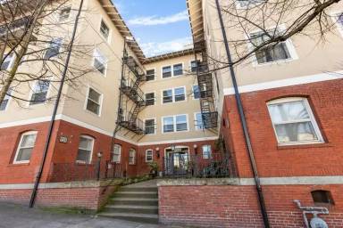 Main picture of 731 SW King Ave
