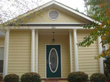 Main picture of 1011 Gentry Dr