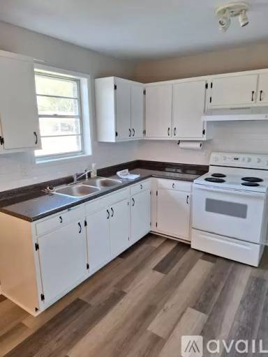 Main picture of 4910 Victoria Dr