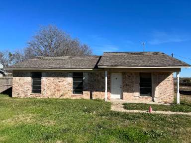 Main picture of 984 NW County Road 2090