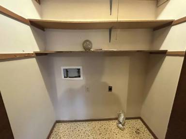 Main picture of 1444 S Gelven Ave