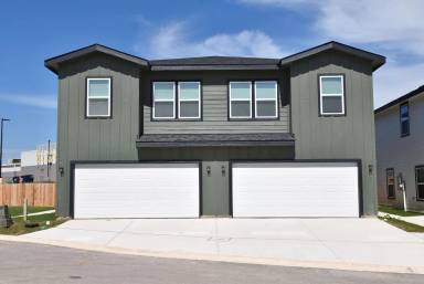 Main picture of 8915 FM 1560 N