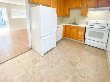 Main picture of 2374 Pruneridge