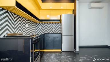 Main picture of 1294 Park Pl
