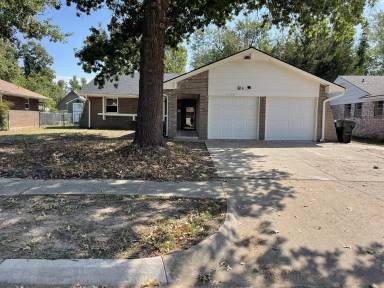 Main picture of 1600 Cambridge Dr