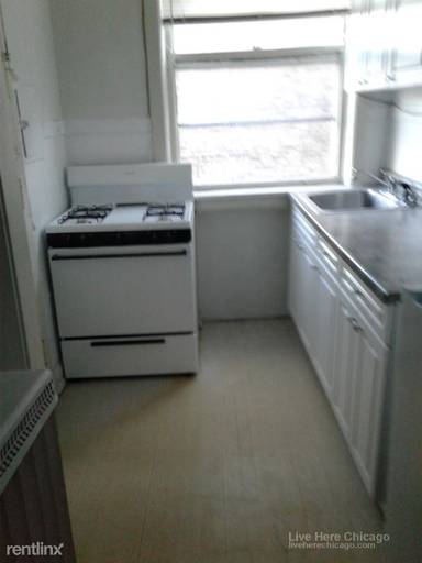 Main picture of 1923 W Winnemac Ave