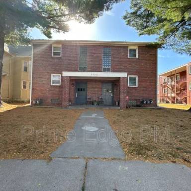 Main picture of 1709 B St