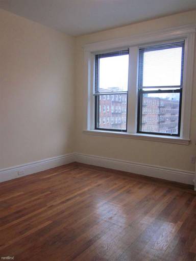 Main picture of 29 Park Dr