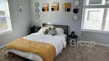 Main picture of 11023 Askew Ave