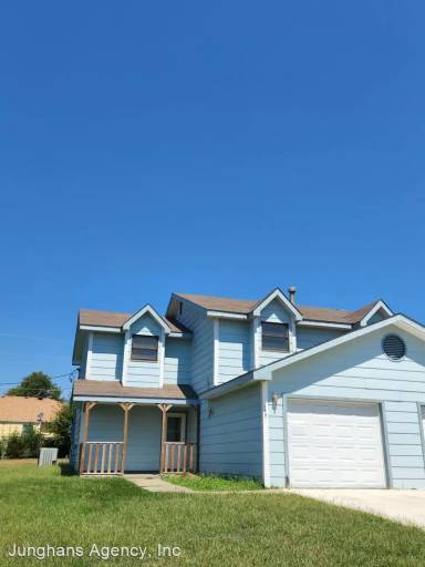 Main picture of 143 S Kiowa Ct