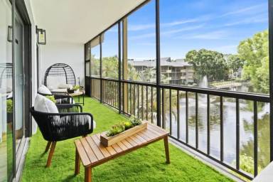 Main picture of 600 Neapolitan Way