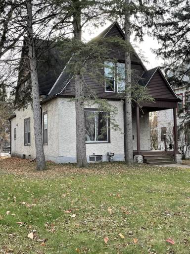 Main picture of 1912 Roblyn Ave