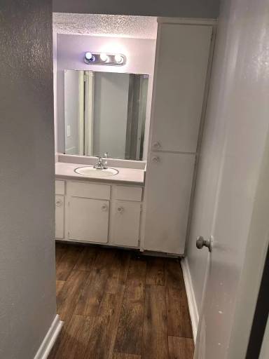 Main picture of 270 Tampa Dr Apartments