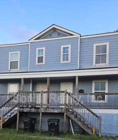 Main picture of 5347 Cameron Blvd