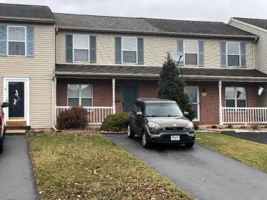 Main picture of 7 Tiffany Ln