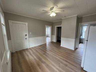 Main picture of 262 Walnut St