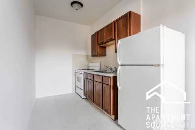 Main picture of 2712 N Milwaukee Ave