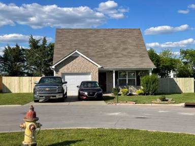 Main picture of 25 Angela Cir