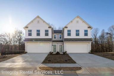 Main picture of 113 Gaelic Dr