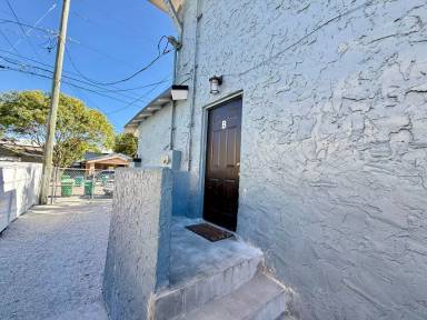 Main picture of 236 SW 10th Ave