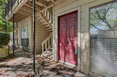Main picture of 708 Graham Pl