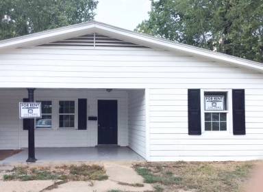 Main picture of 2762 Marquette St