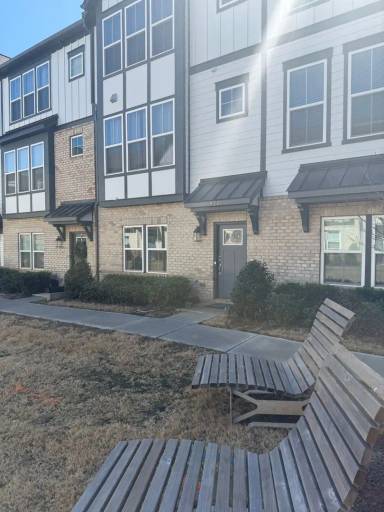Main picture of 920 Mary Max Dr