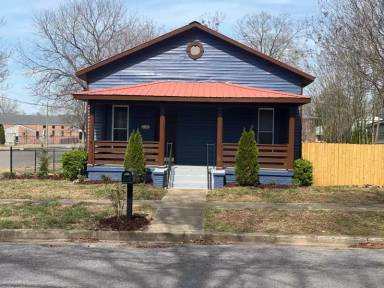 Main picture of 8120 3rd Ave
