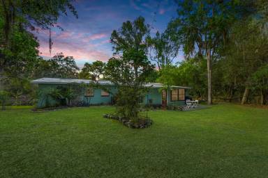 Main picture of 3921 SE 14th Ter