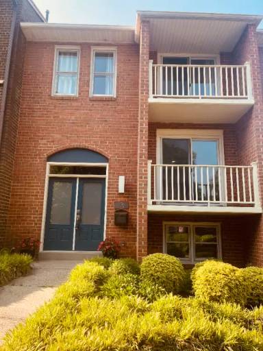 Main picture of 2156 Military Rd