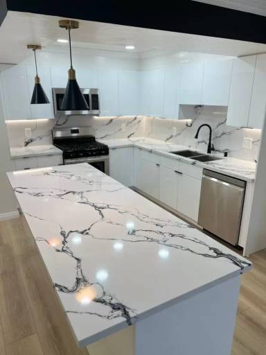 Main picture of 1850 Veteran Ave