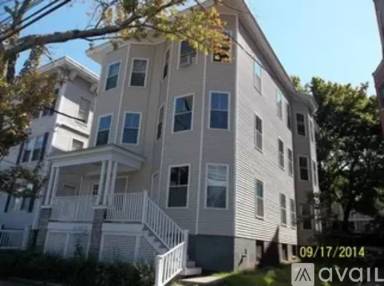 Main picture of 88 Park Ave
