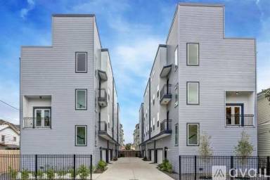Main picture of 1117 W 16th St
