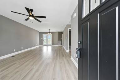 Main picture of 525 Judah Cir