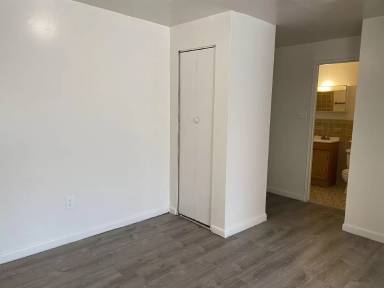 Main picture of 16 Niles St