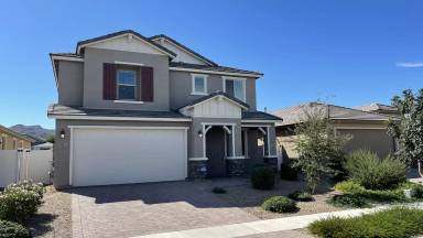 Main picture of 2419 E Saint Catherine Ave