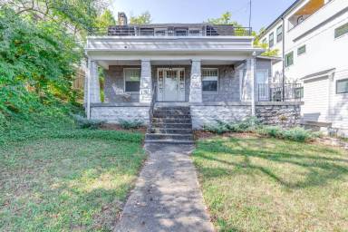 Main picture of 201 32nd Ave S