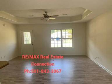 Main picture of 201 Plum Dr