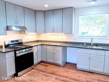 Main picture of 2798 Florence Ave